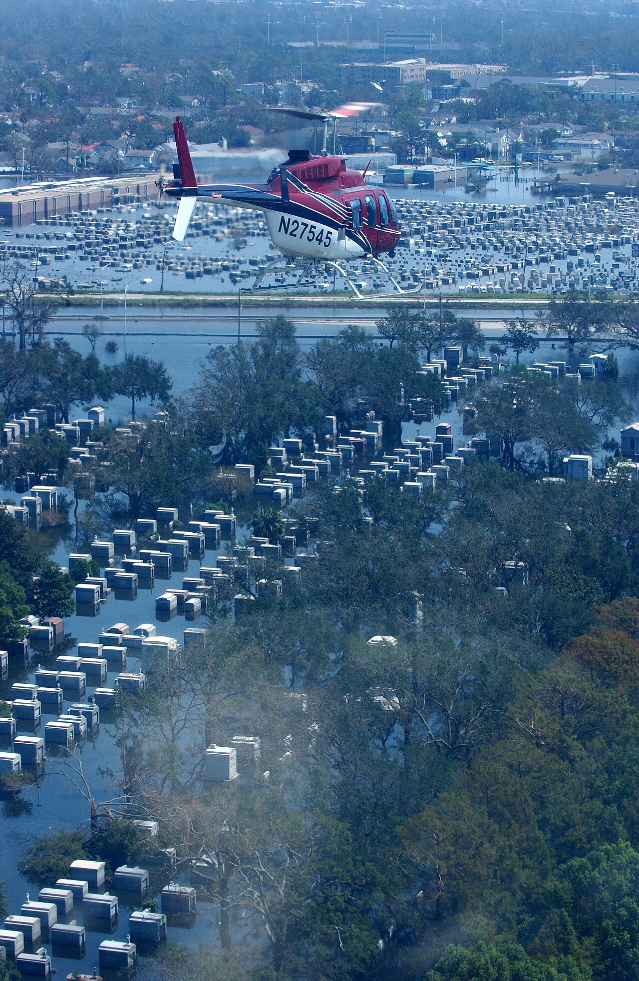 N27545 — Helicopter