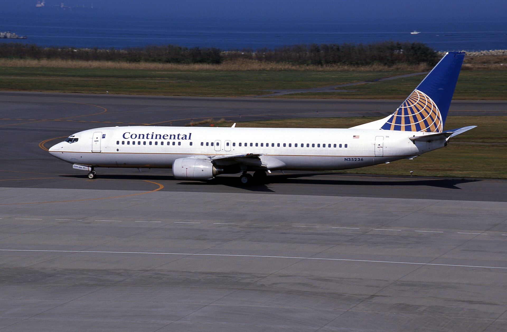 N35236 — Boeing