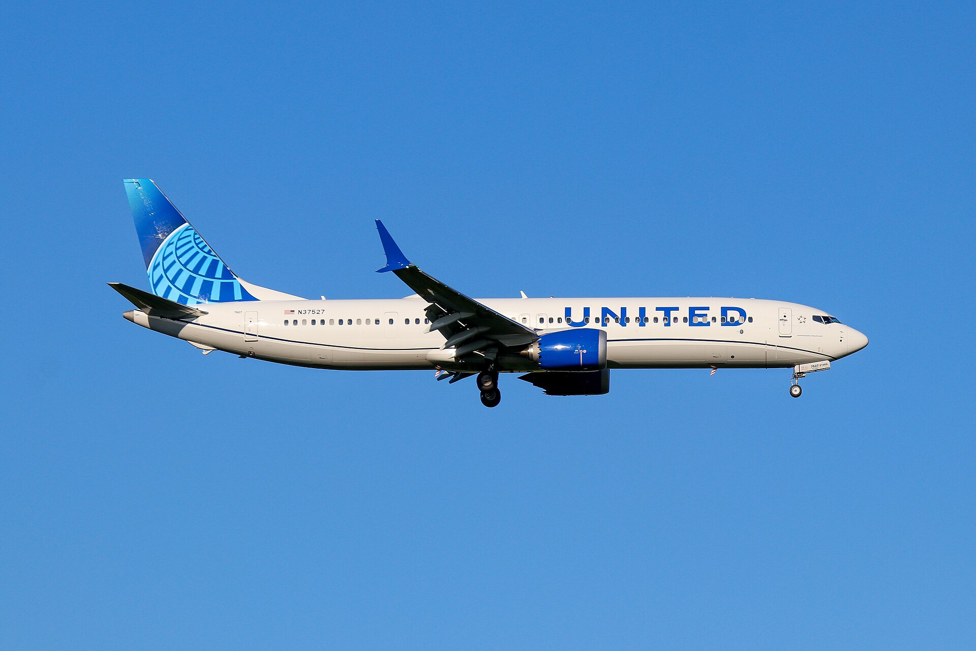 N37527 — Boeing