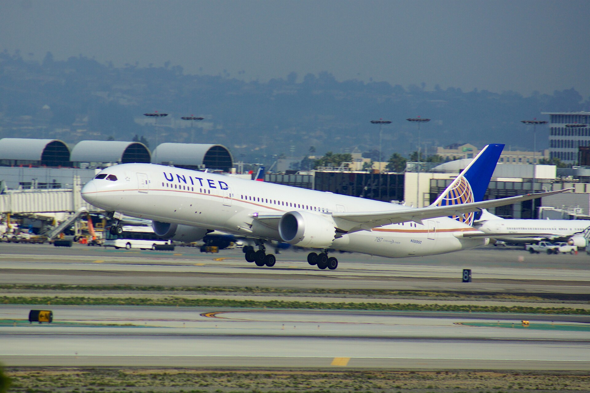 N38950 — Boeing