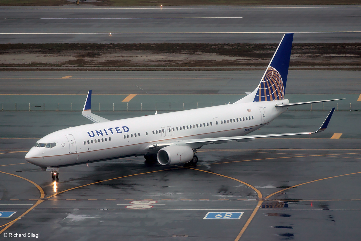 N68811 — Boeing