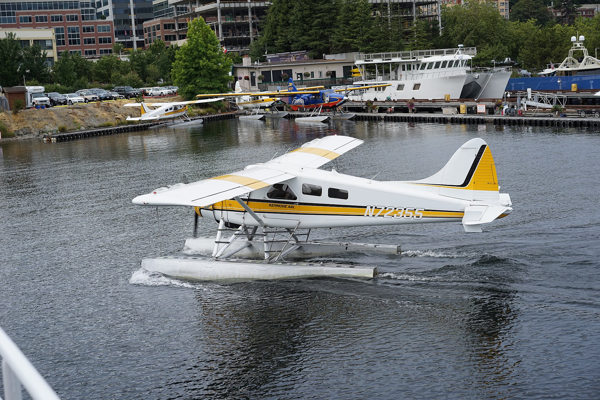 N72355 — Floatplane