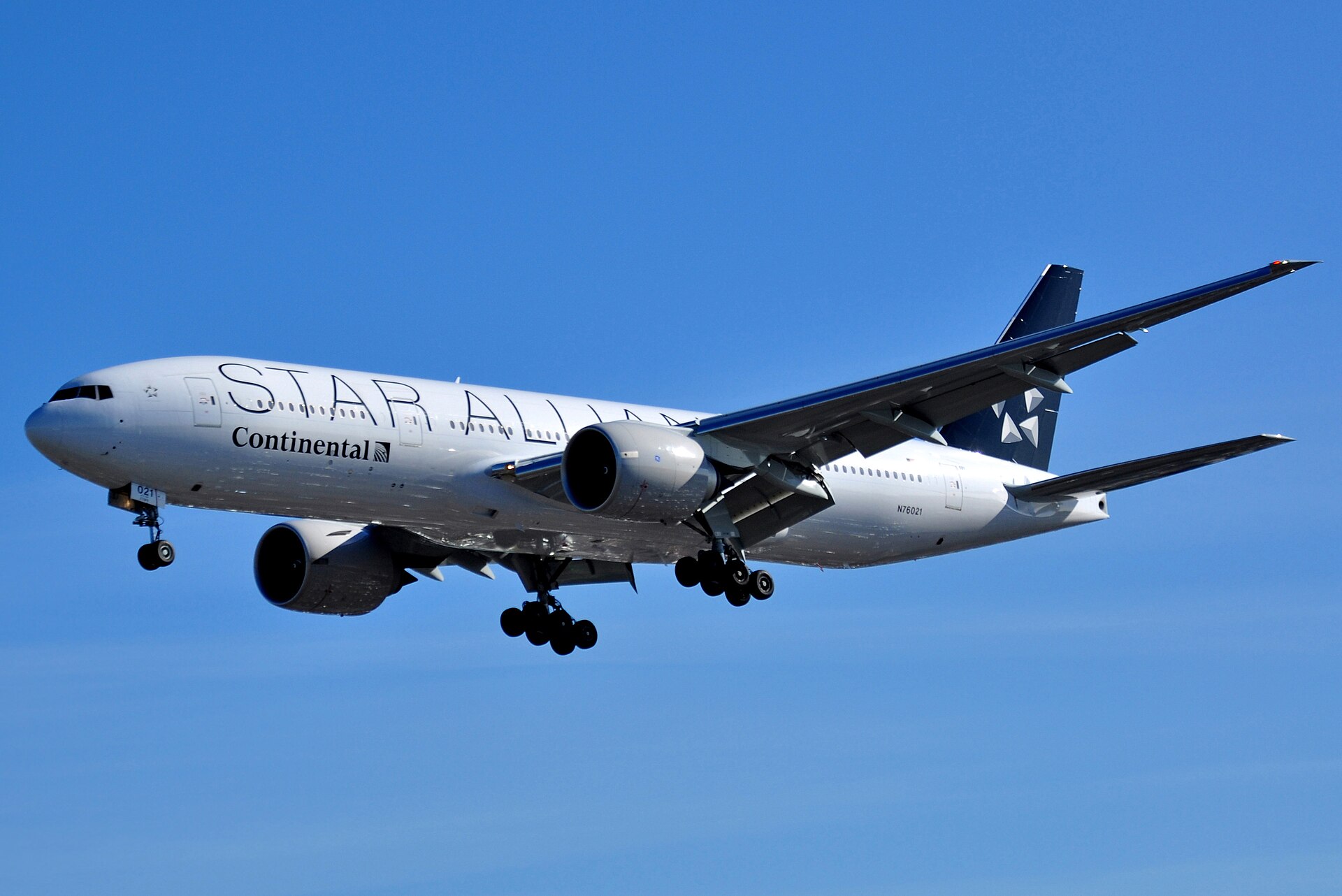 N76021 — Boeing