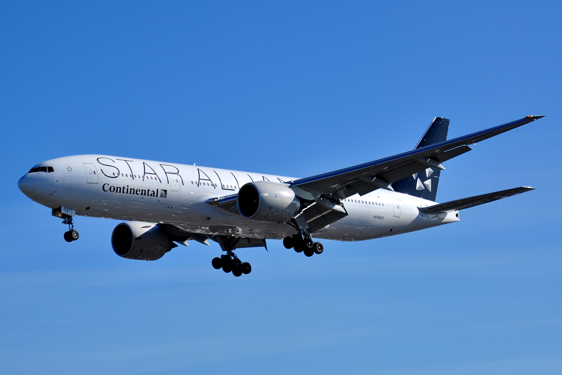 N76021 — Boeing