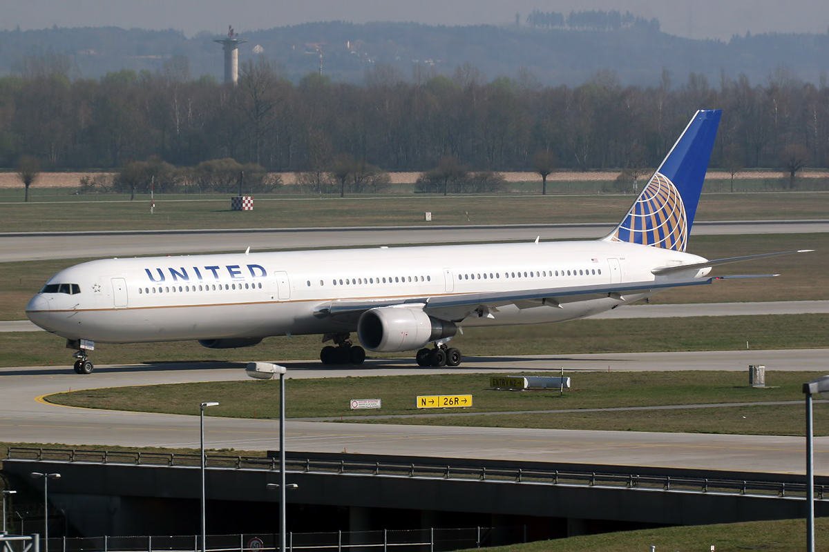 N76064 — Boeing