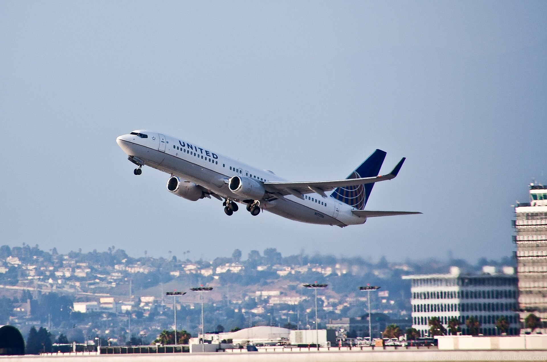 N77296 — Twin-engine aircraft