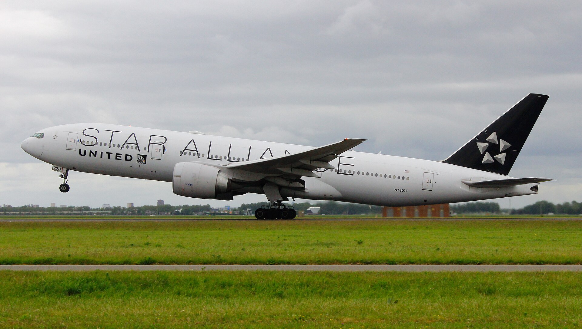 N78017 — Boeing