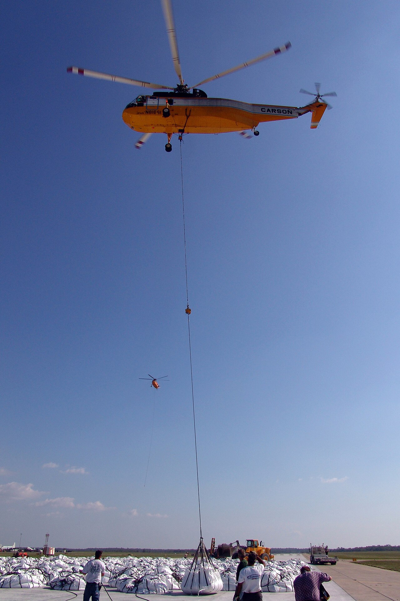 N81661 — Helicopter