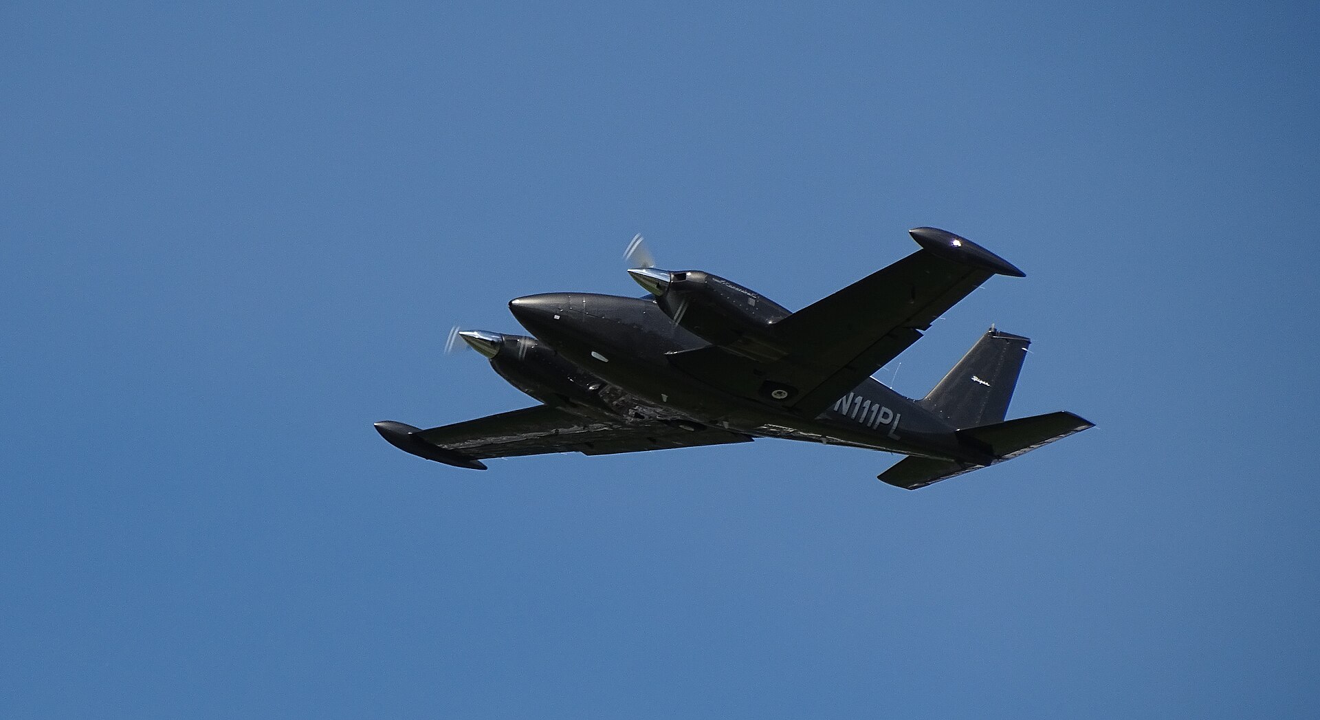 N111PL photo 2