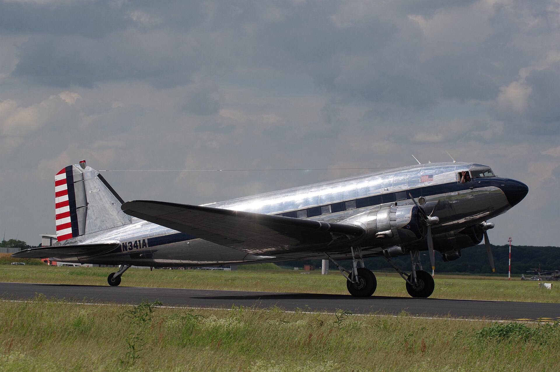 N341A photo 2