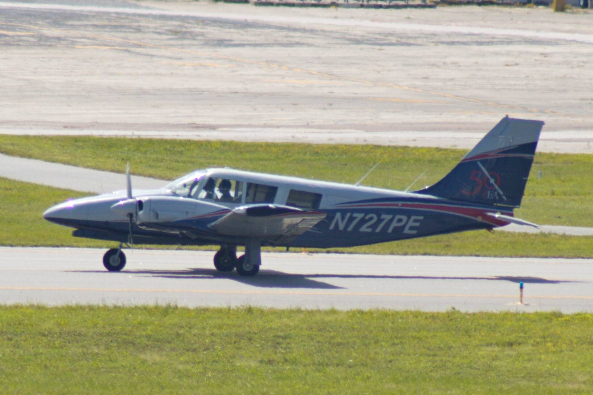 N727PE photo 2