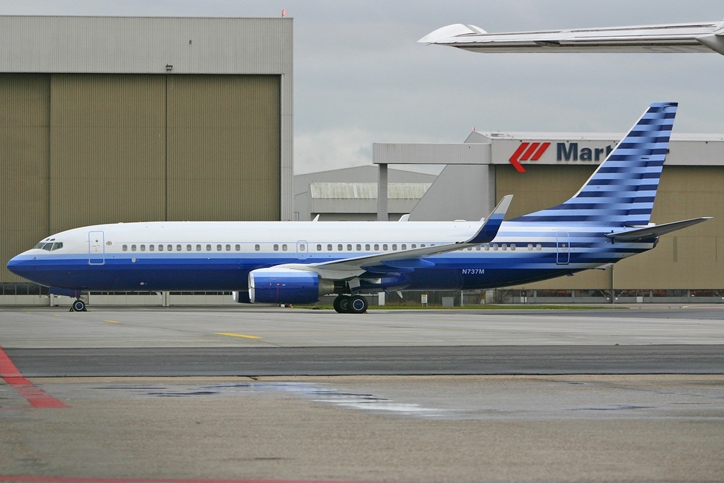 N737M photo 2