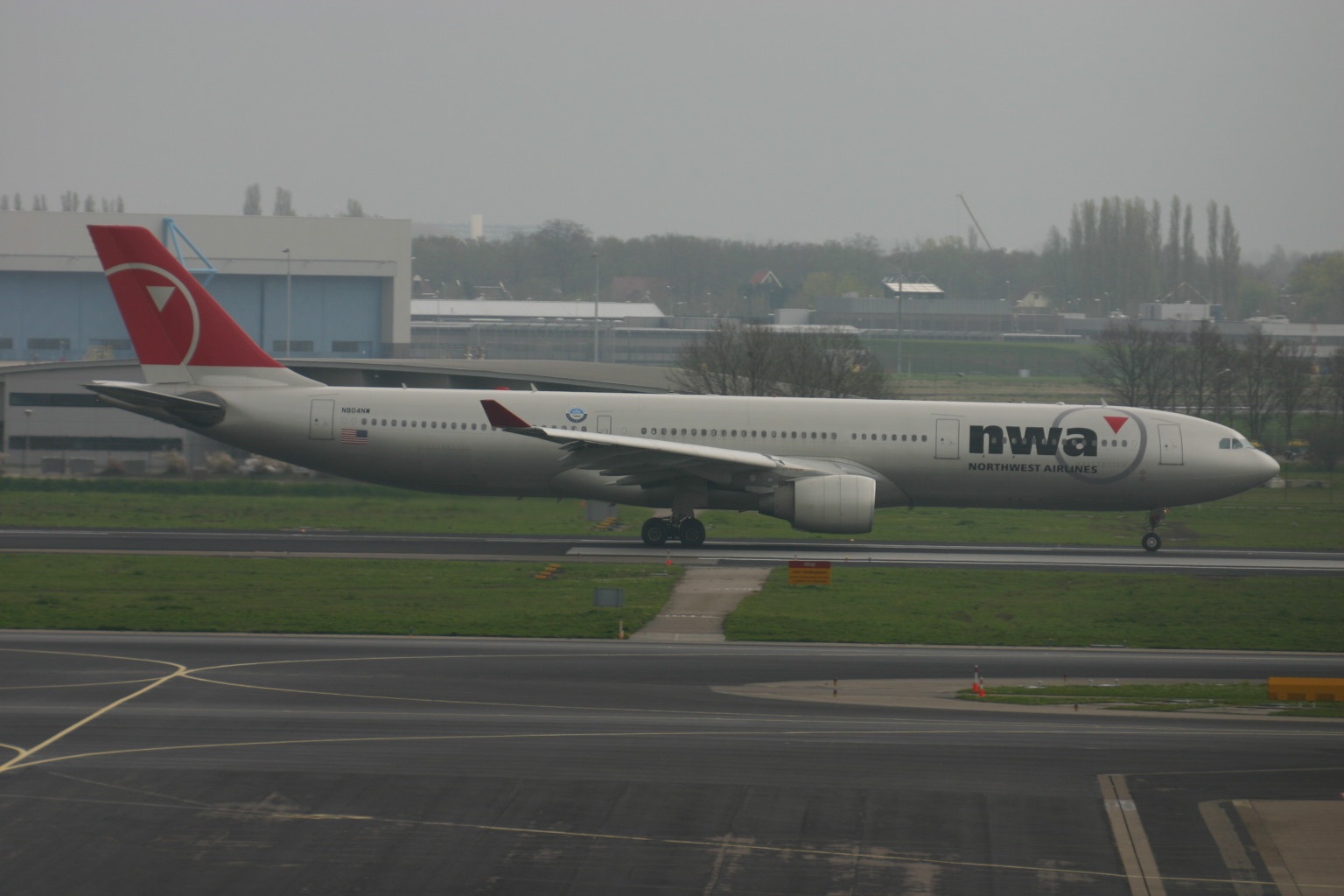 2003 Airbus A330-323 (N804NW) photo 4