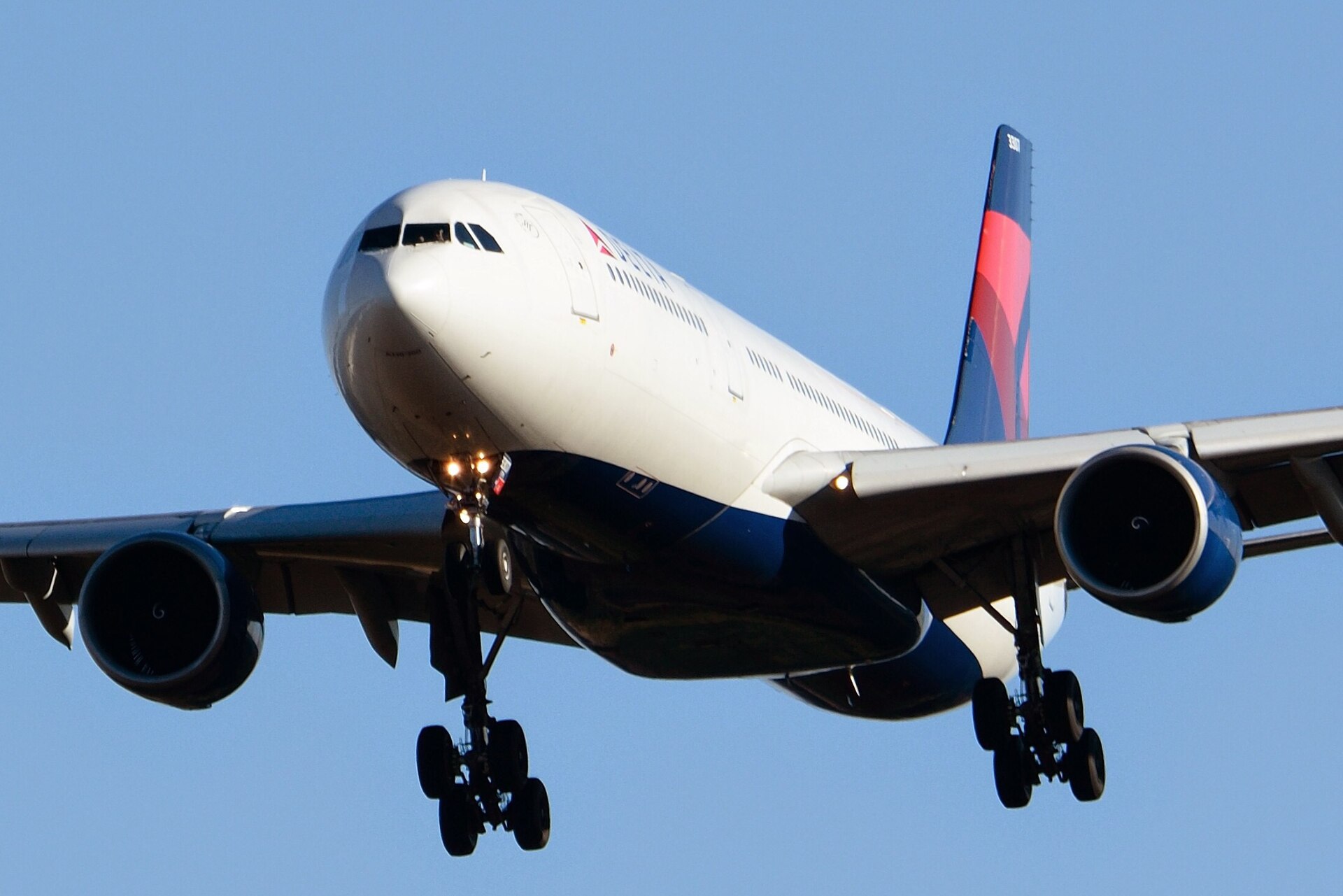 2004 Airbus A330-323 (N807NW) photo 3