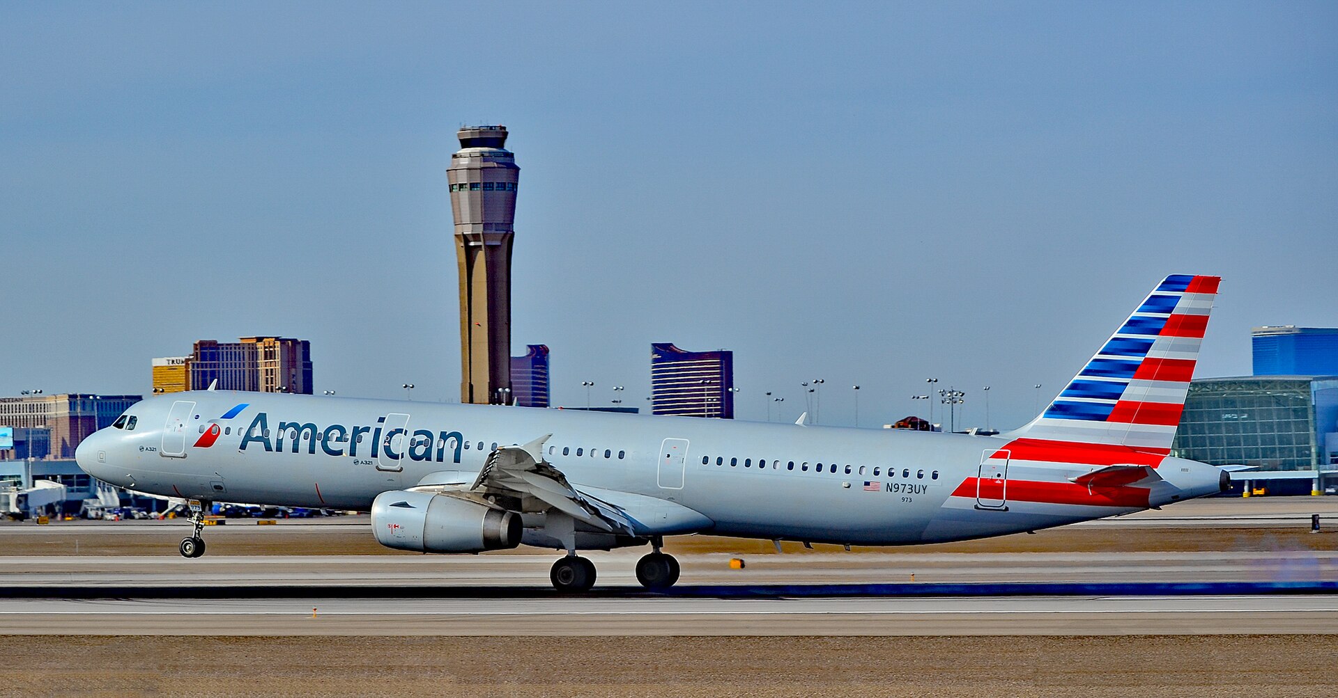 2011 Airbus A321-231 (N973UY) photo 2
