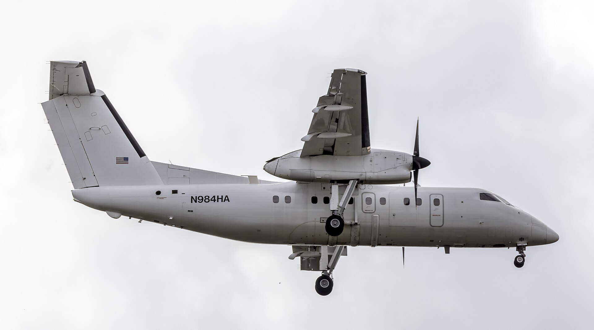 N984HA photo 2