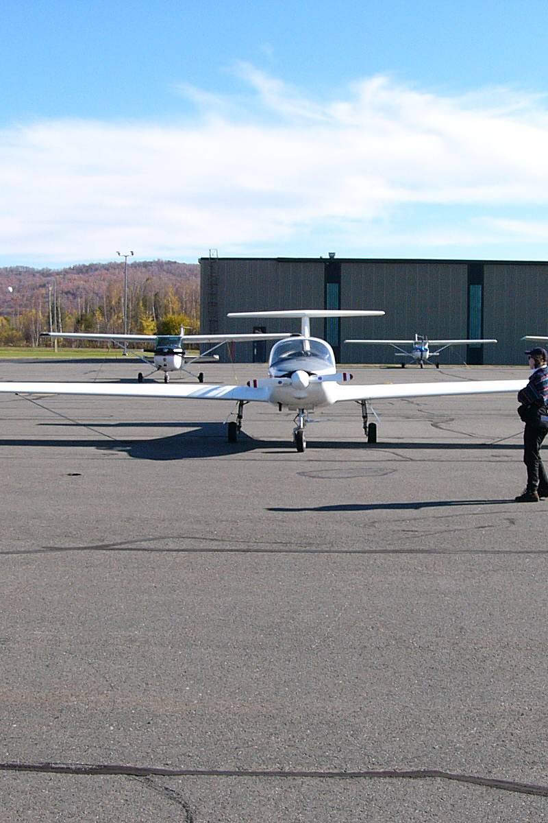 N13BH - Glider
