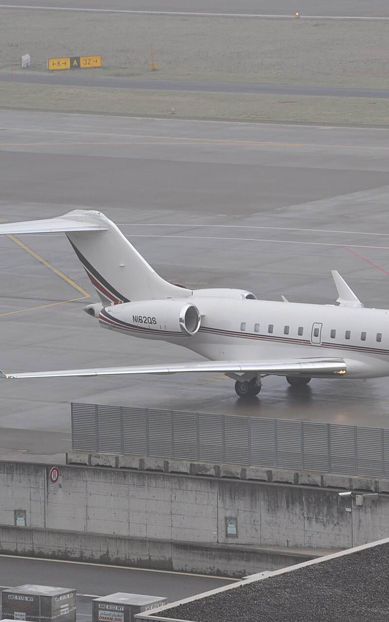 N162QS - Bombardier