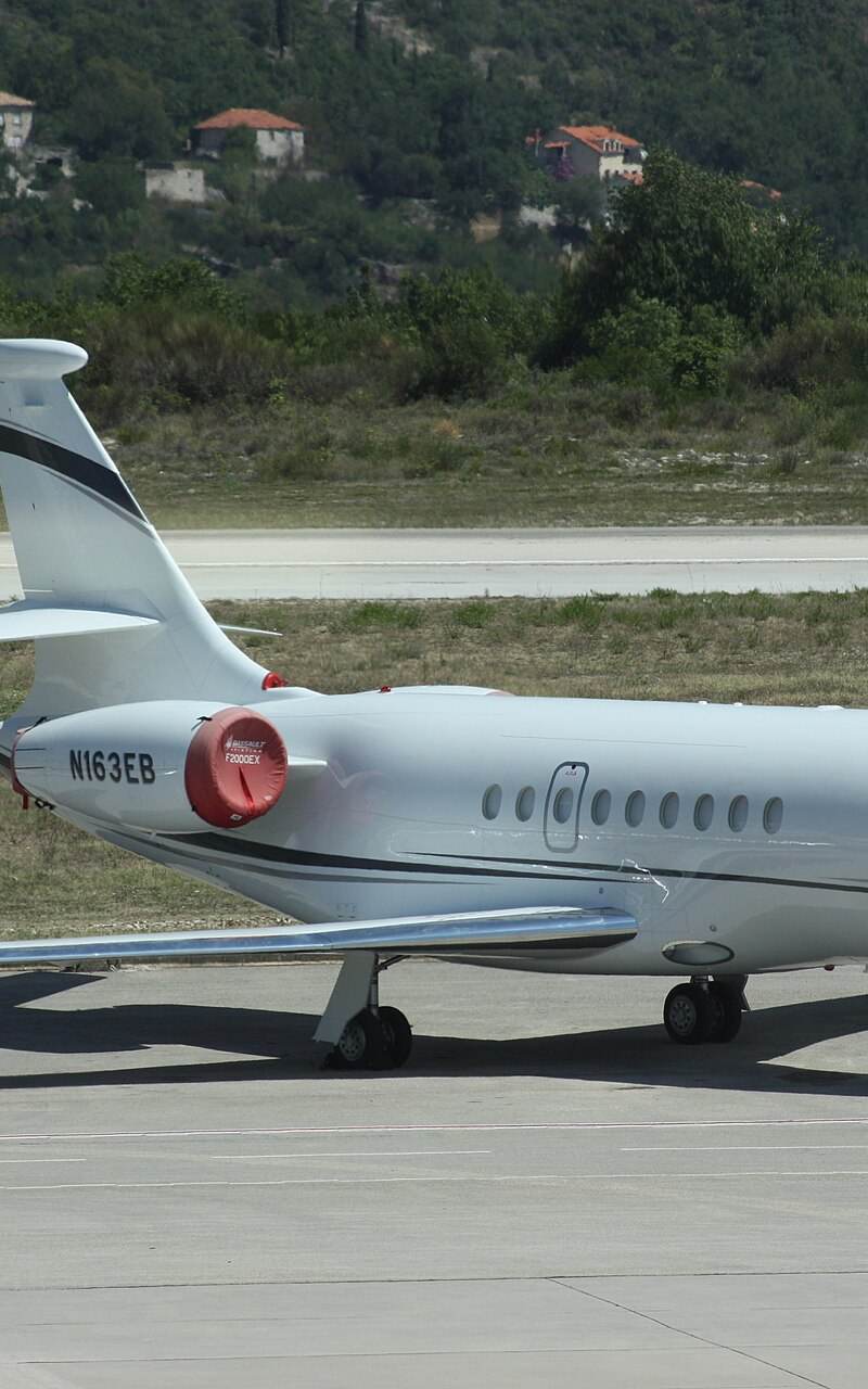 N163EB - Business jet