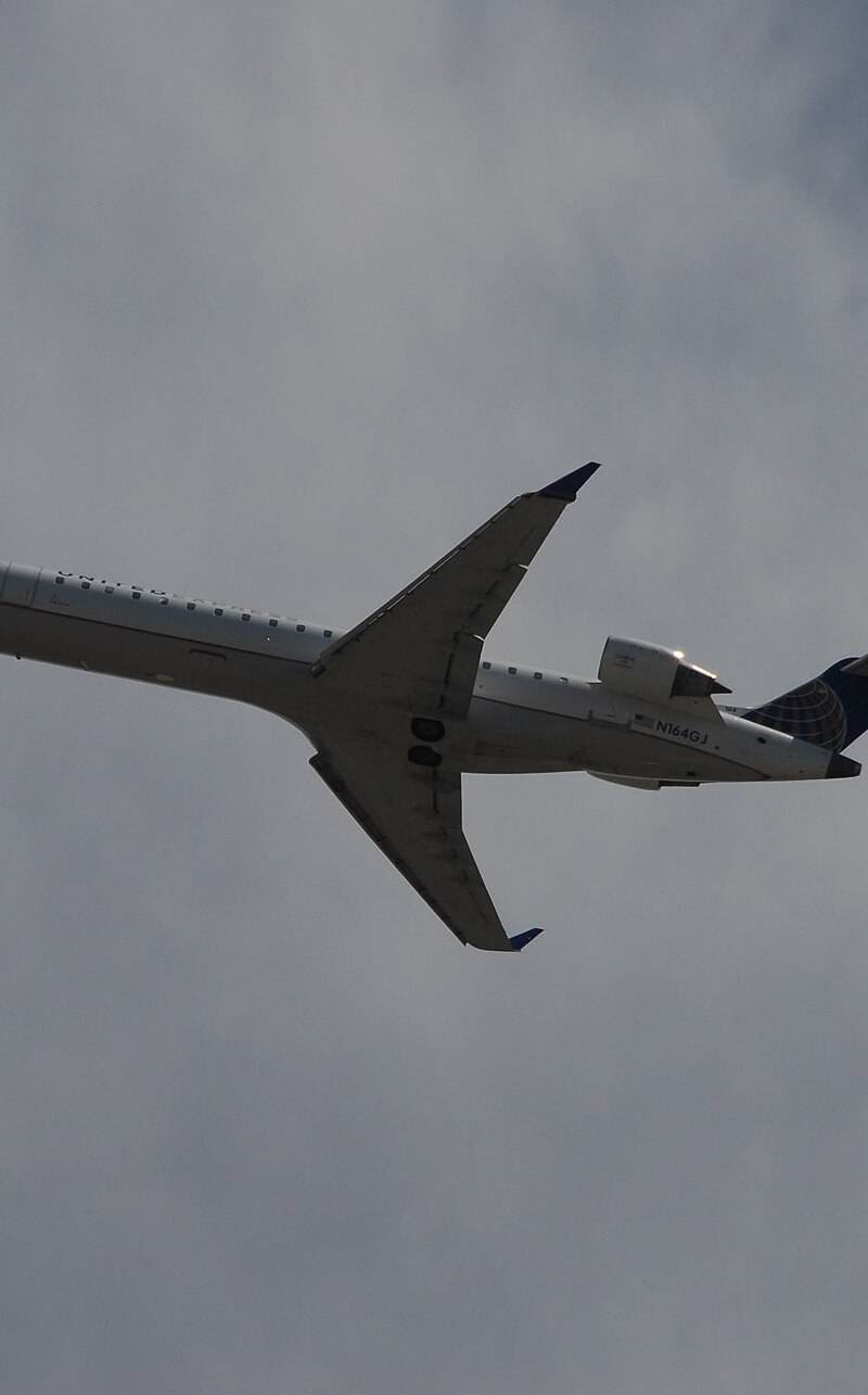 N164GJ - Bombardier
