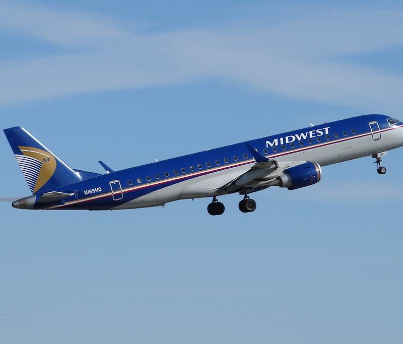 N165HQ - Twin-engine aircraft
