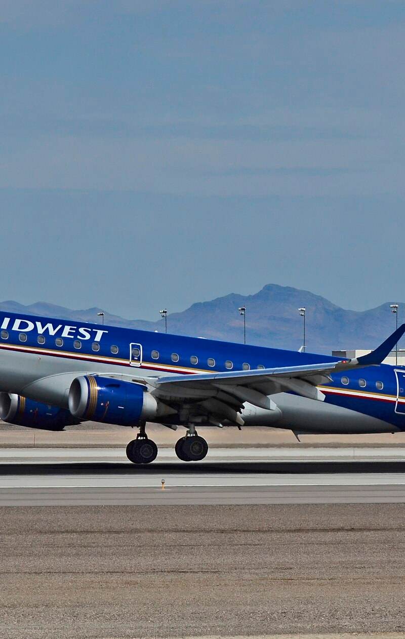 N165HQ - Twin-engine aircraft