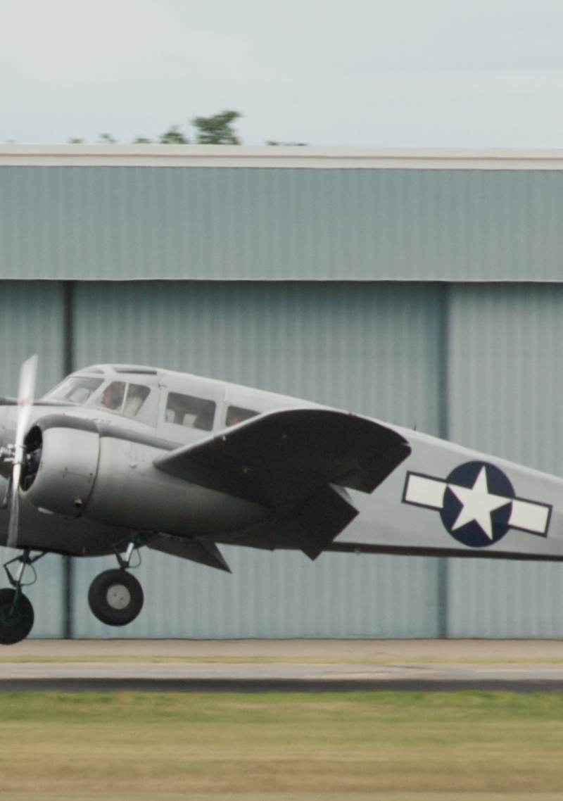  - Twin-engine aircraft