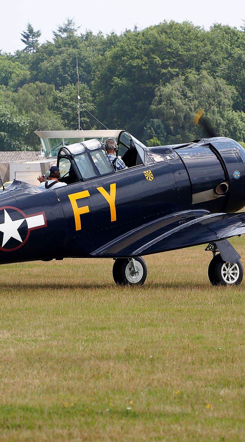 N13FY - Warbird