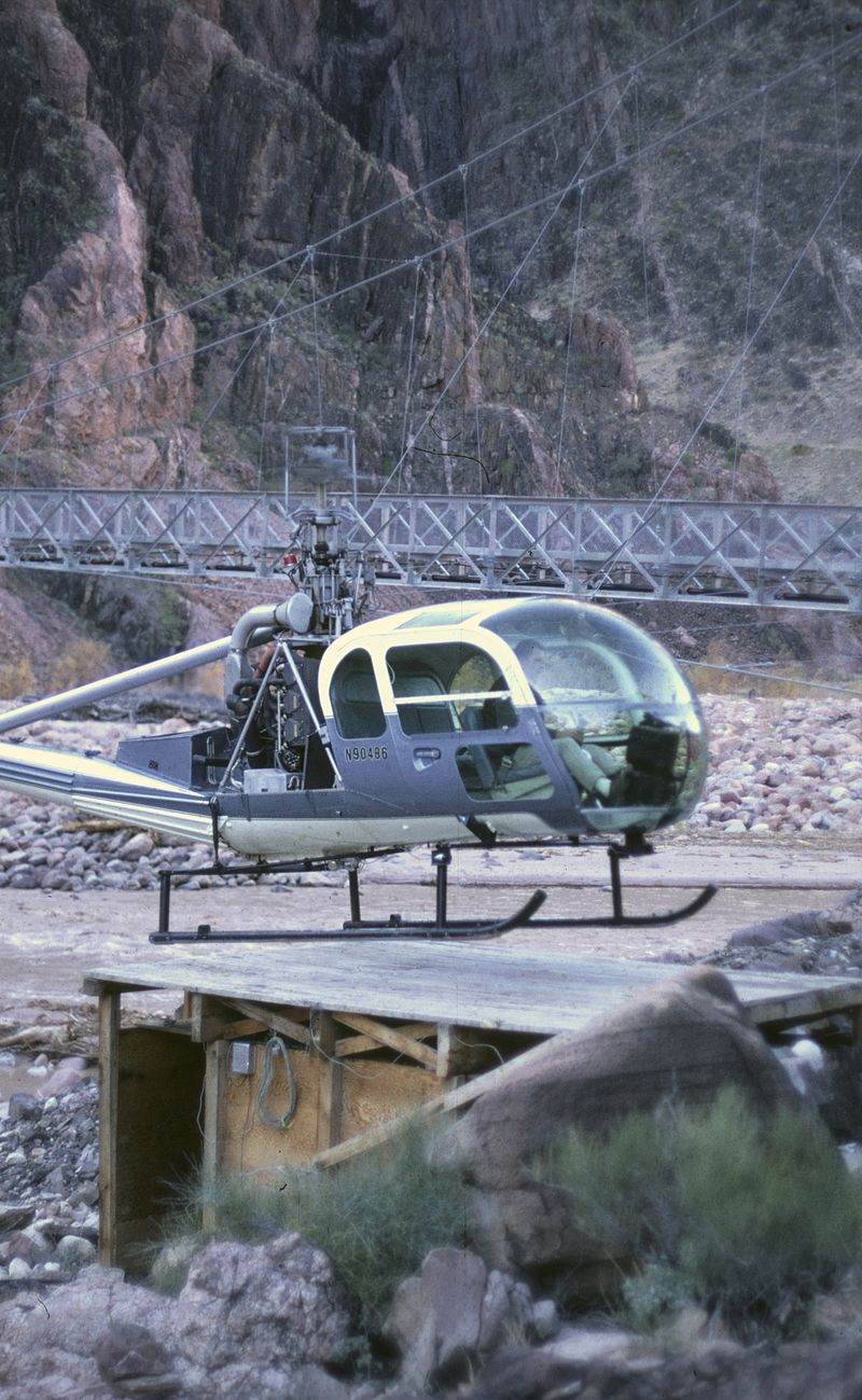 N90486 - Helicopter