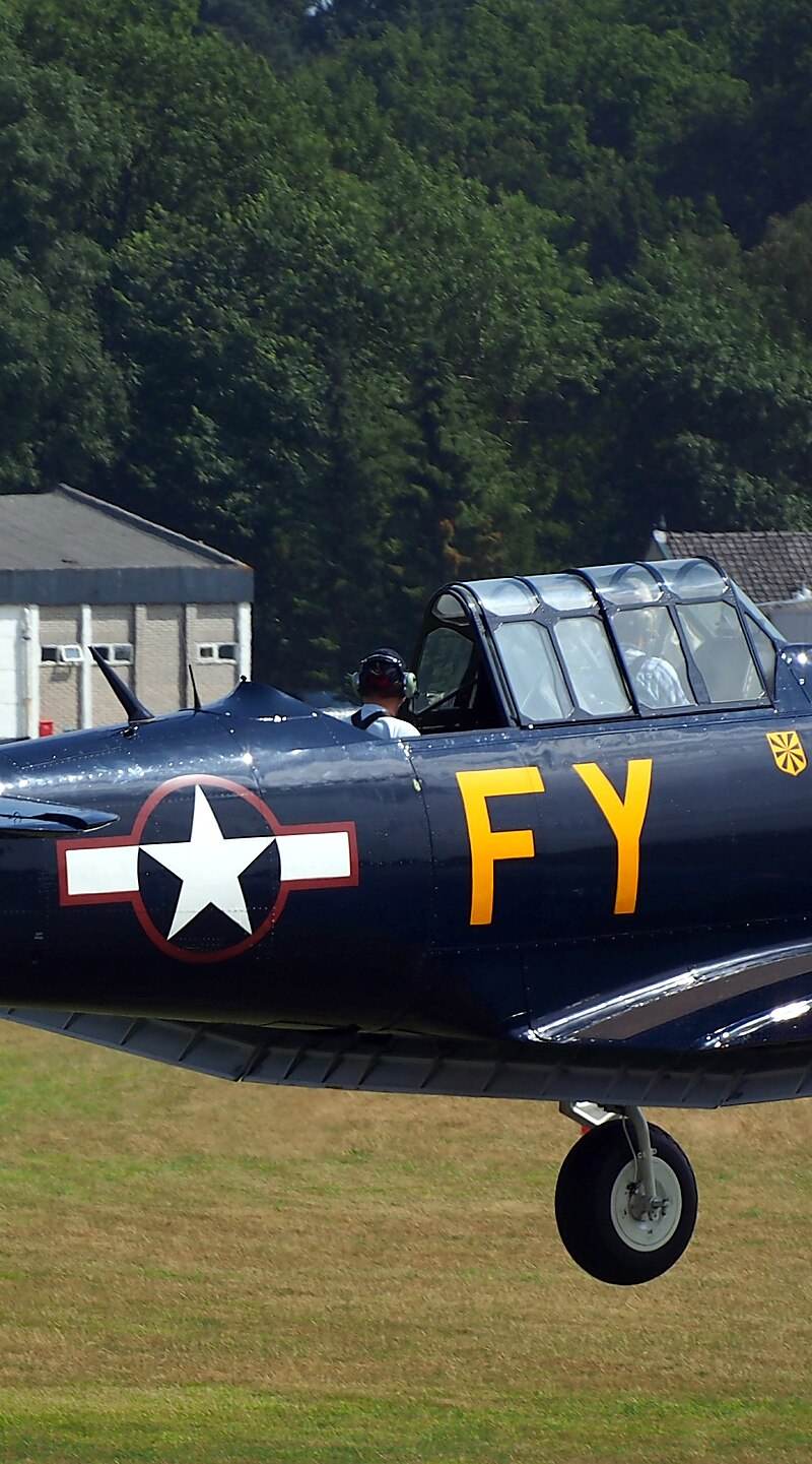N13FY - Warbird