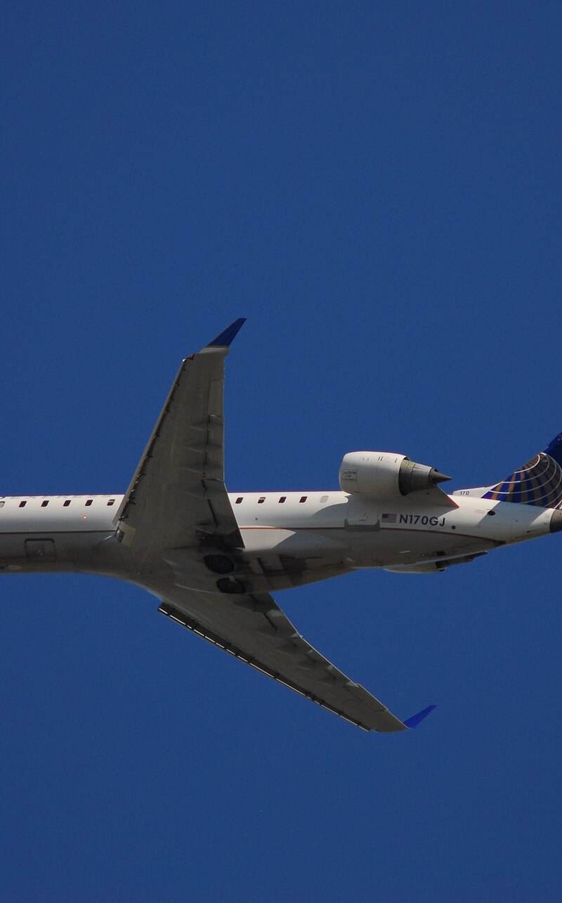 N170GJ - Twin-engine aircraft