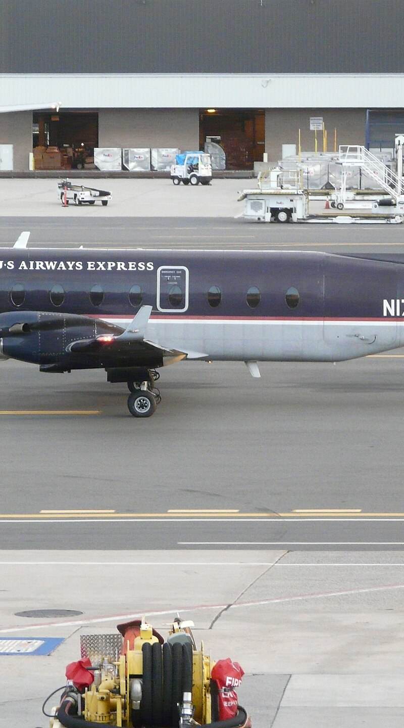N171CJ - Twin-engine aircraft