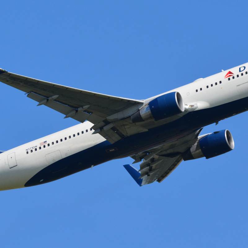 N171DN - Twin-engine aircraft