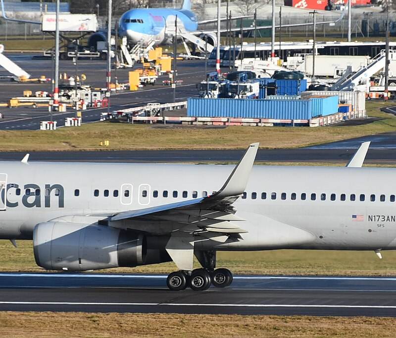 N173AN - Twin-engine aircraft