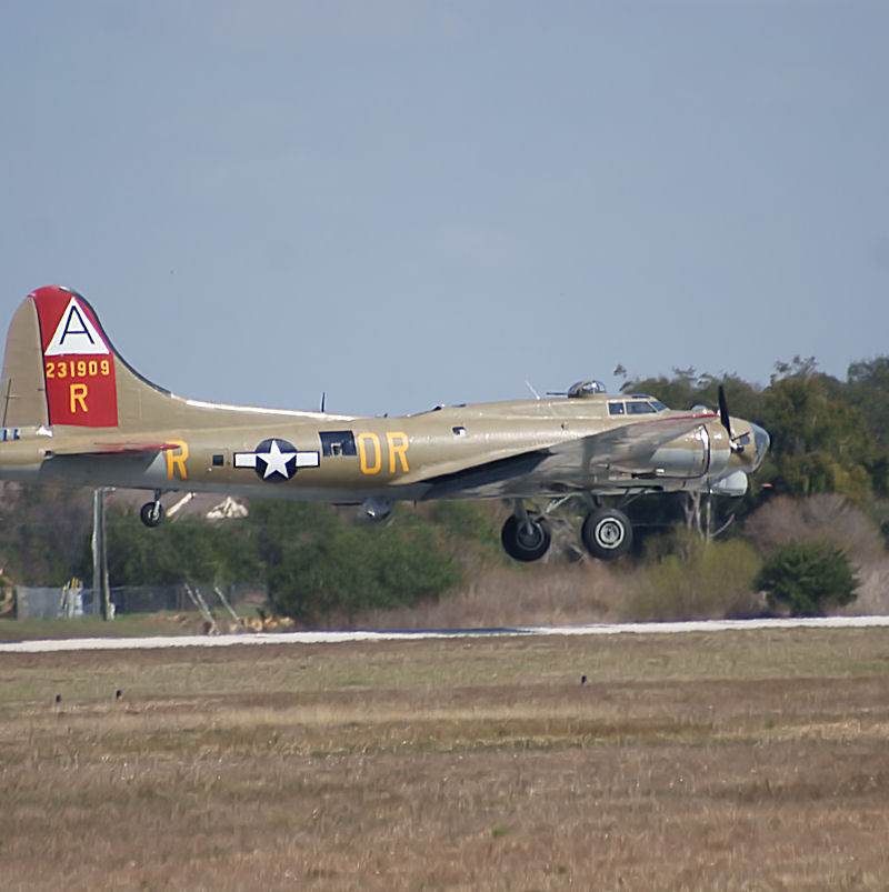  - Twin-engine aircraft