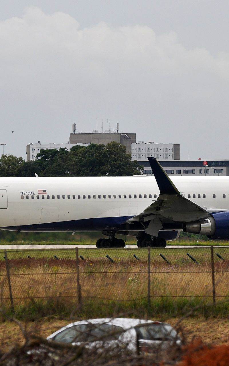 N173DZ - Boeing