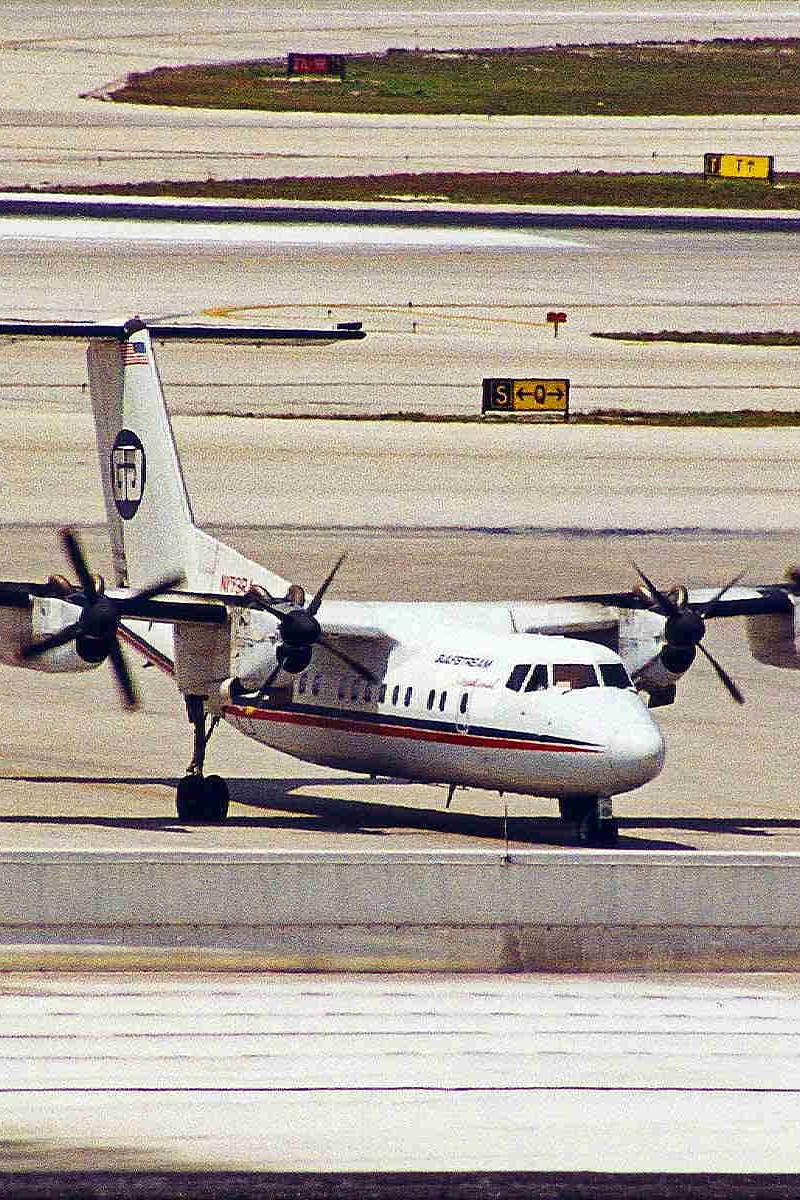 N173RA - De Havilland