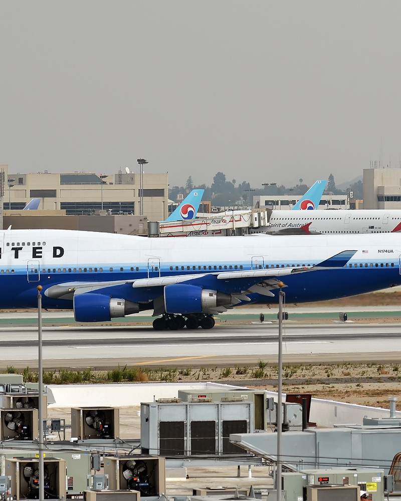 N174UA - Boeing