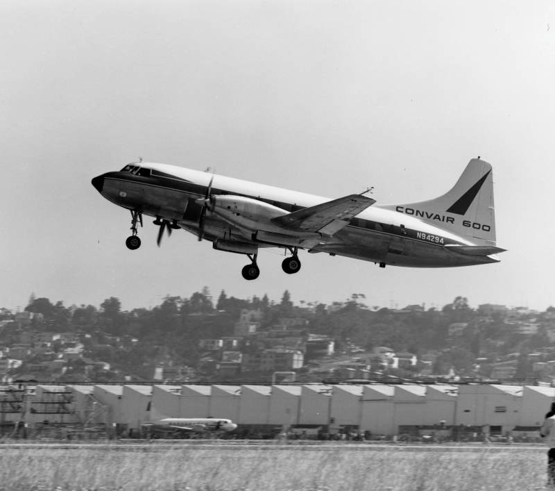 N94294 - Twin-engine aircraft