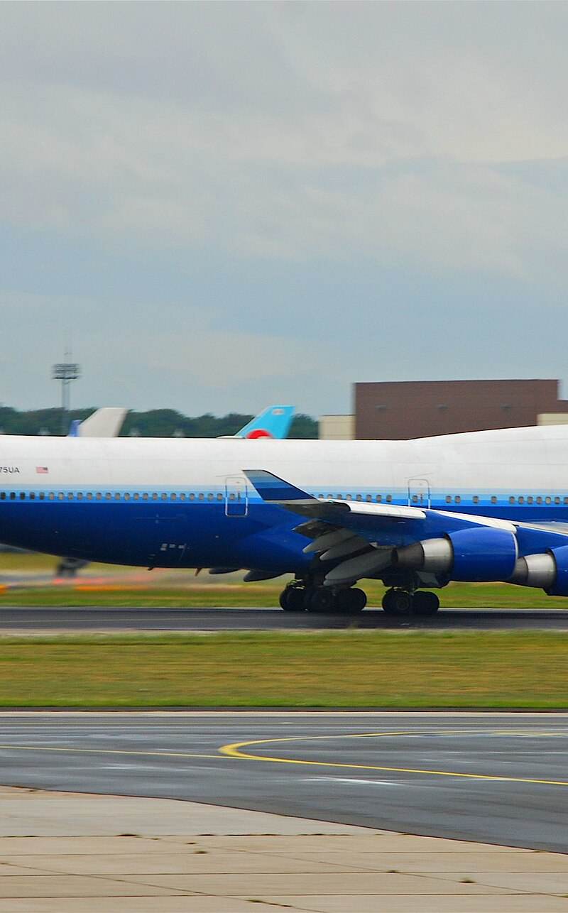N175UA - Boeing