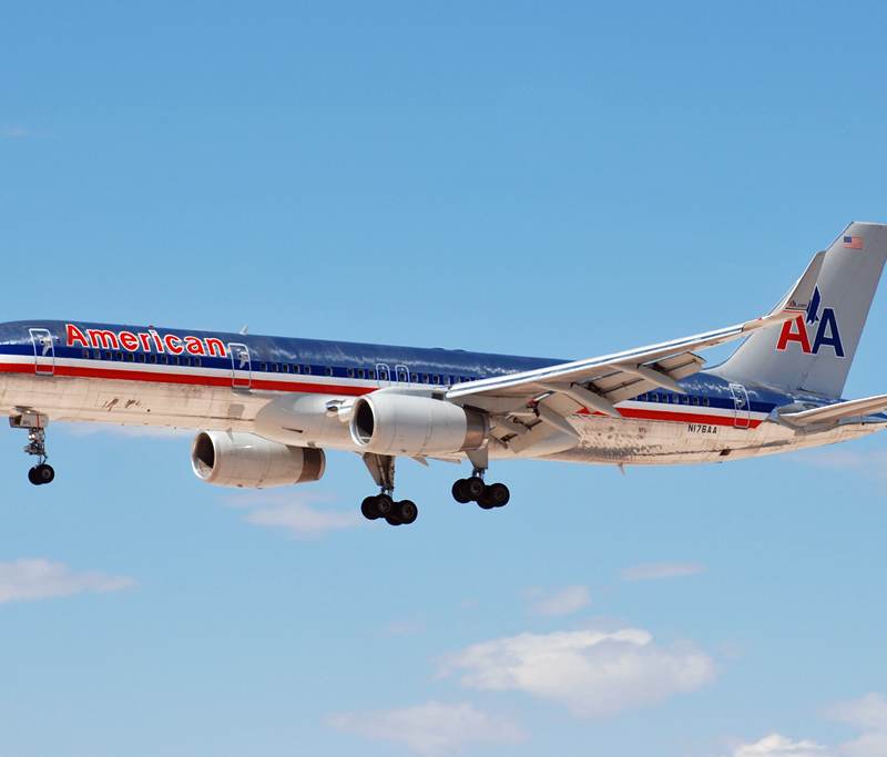 N176AA - Twin-engine aircraft