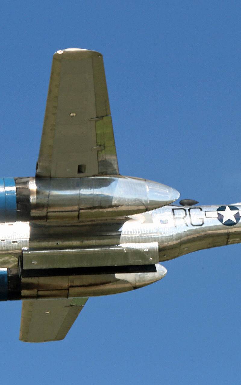  - Twin-engine aircraft