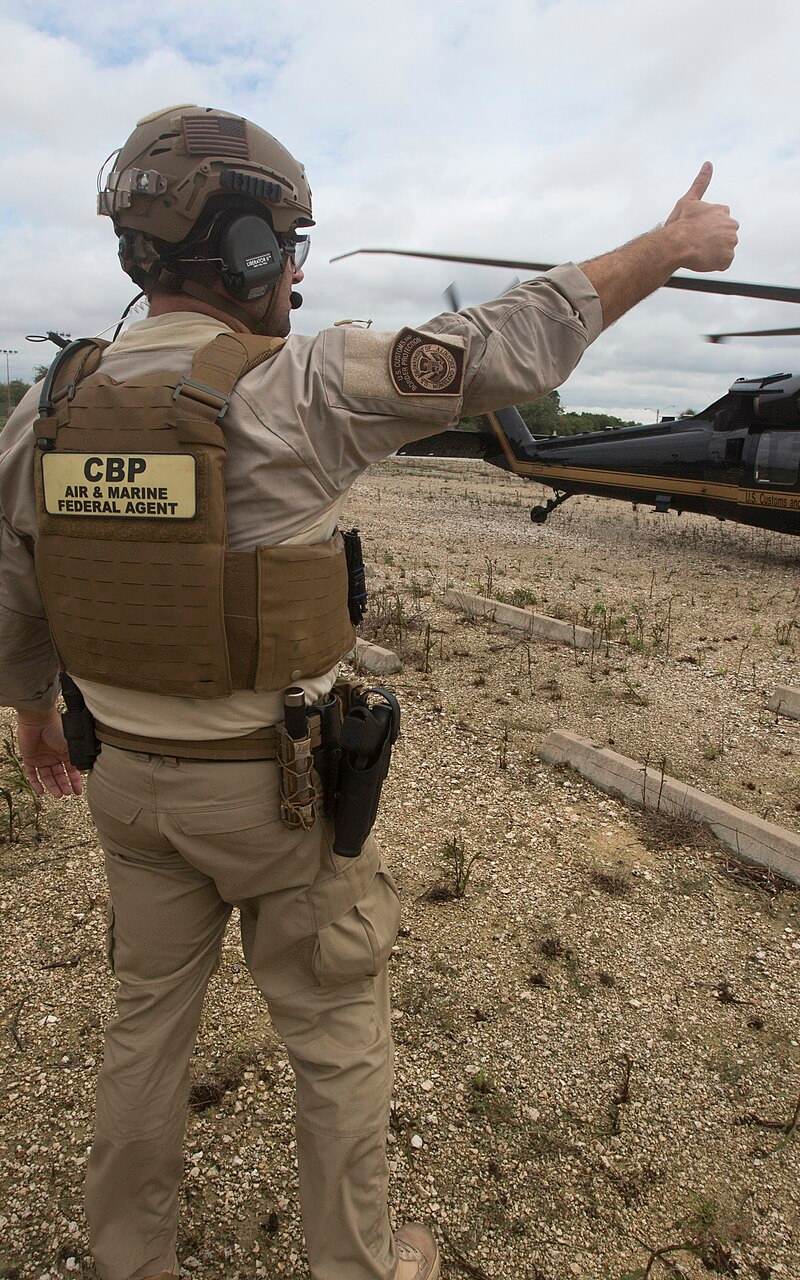N72760 - Helicopter