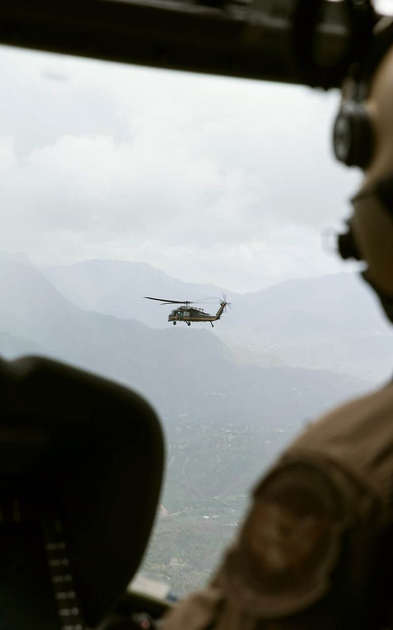 N72760 - Helicopter