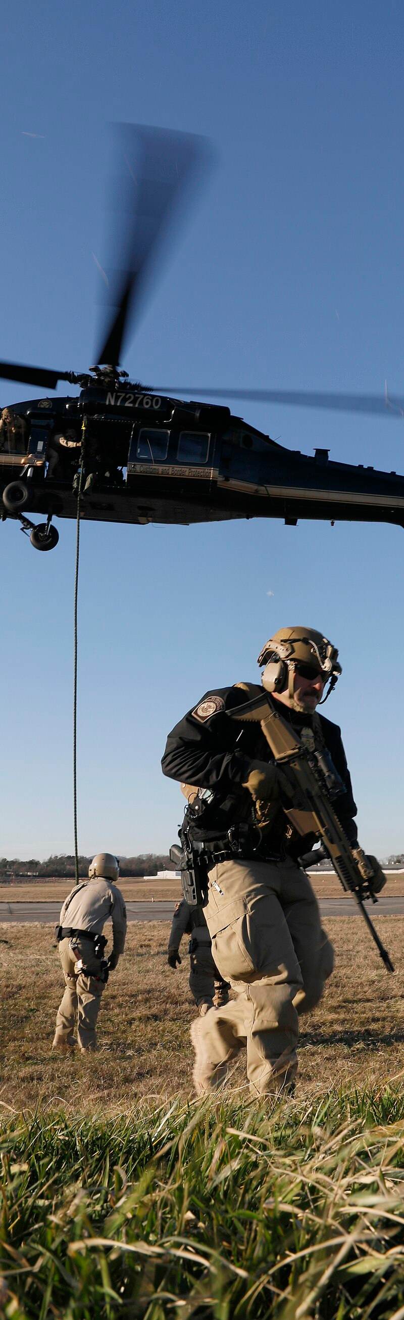 N72760 - Helicopter