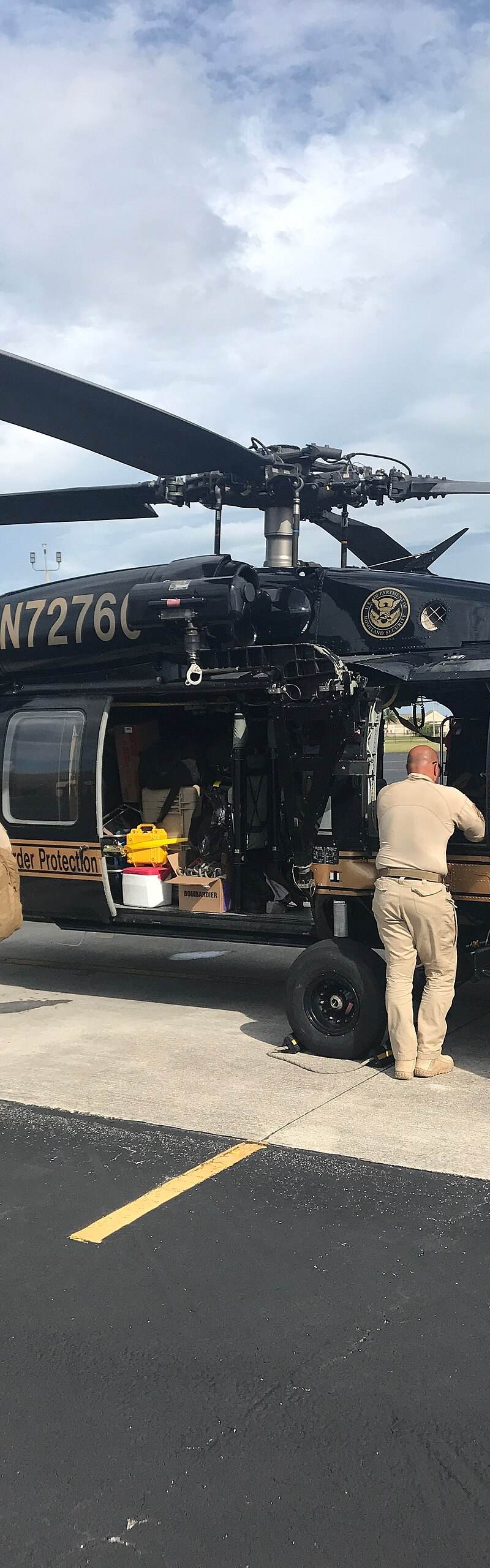 N72760 - Helicopter
