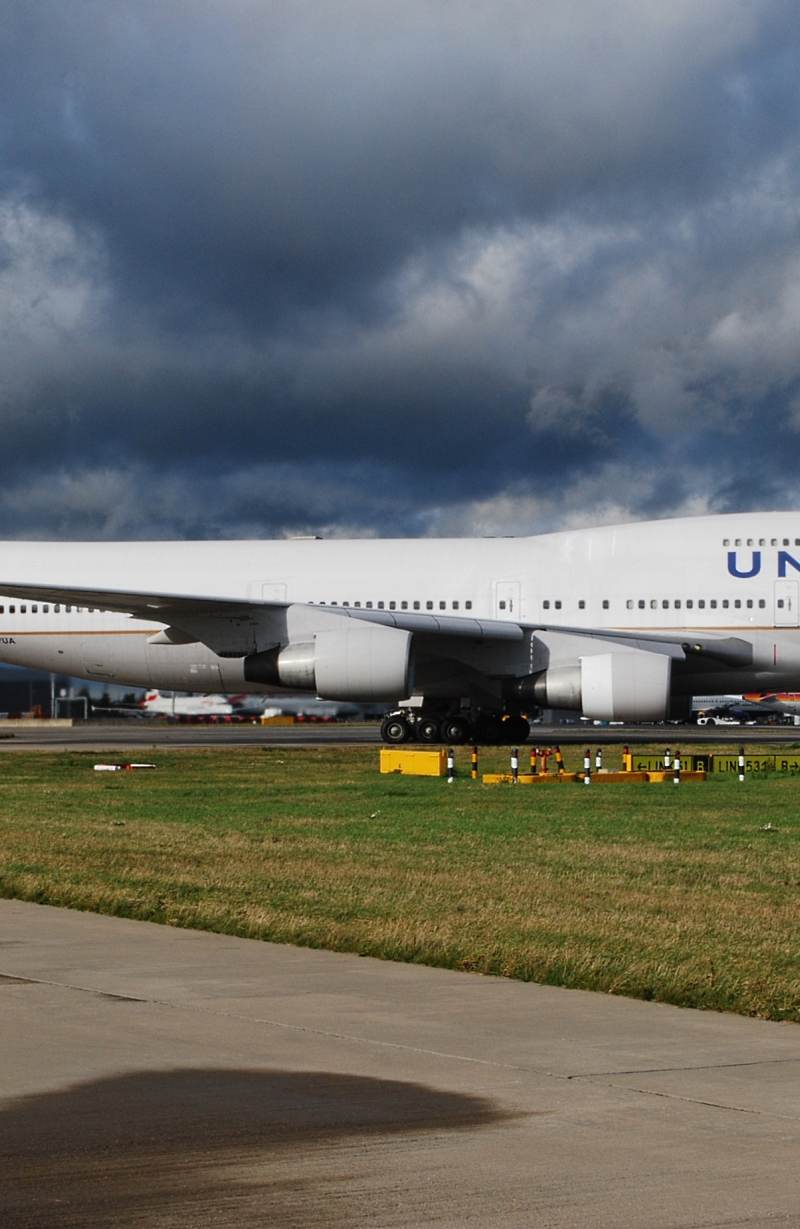 N177UA - Boeing