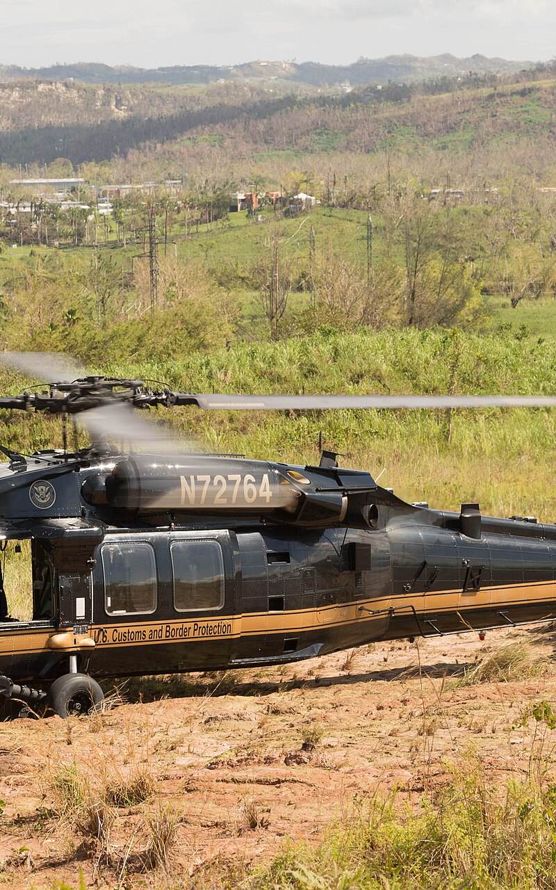 N72764 - Helicopter