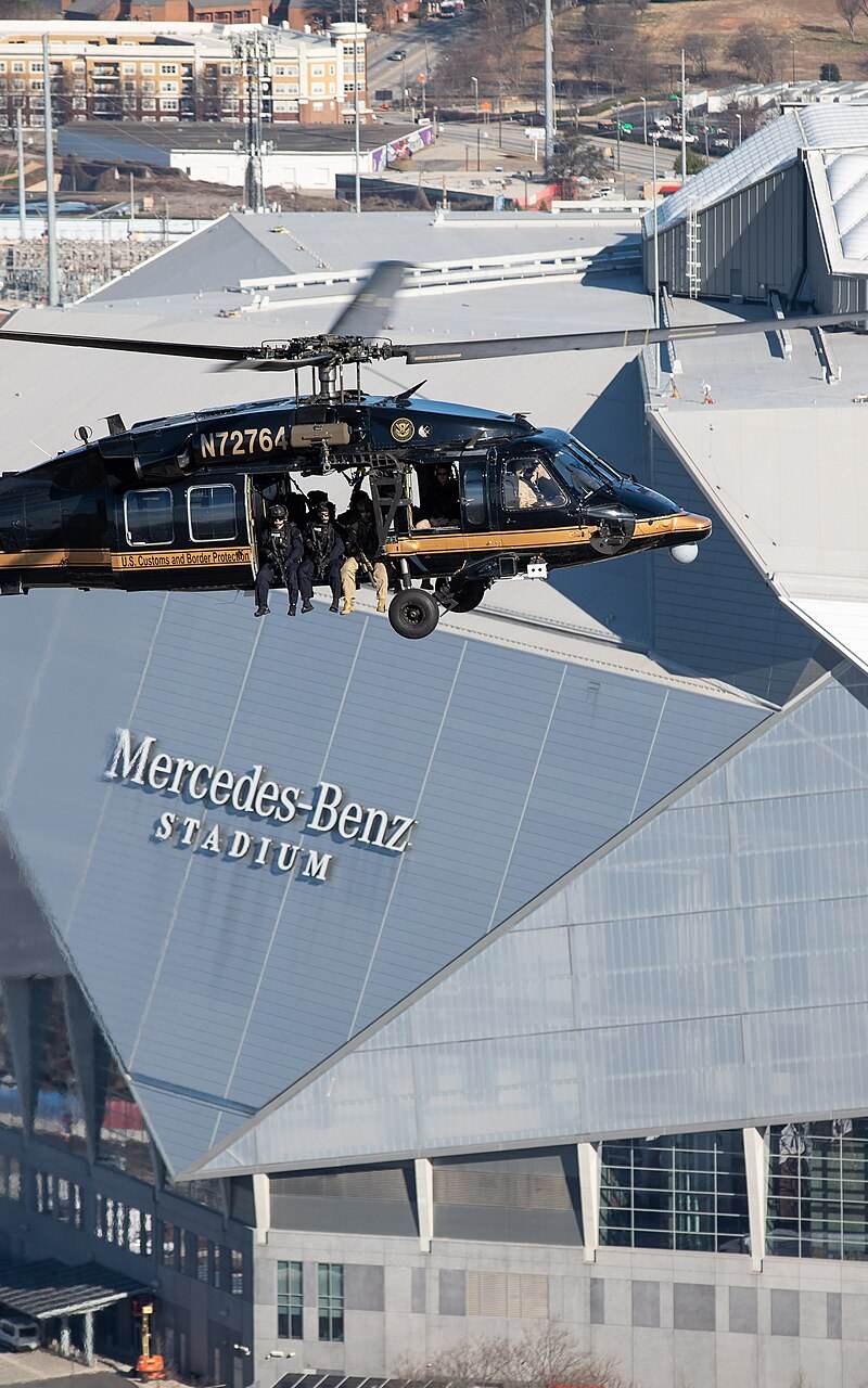 N72764 - Helicopter