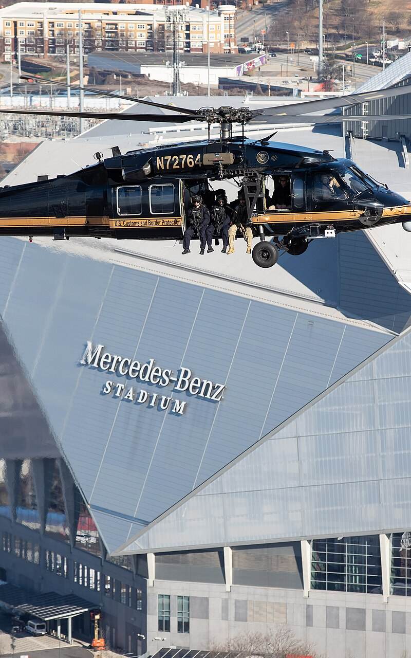 N72764 - Helicopter